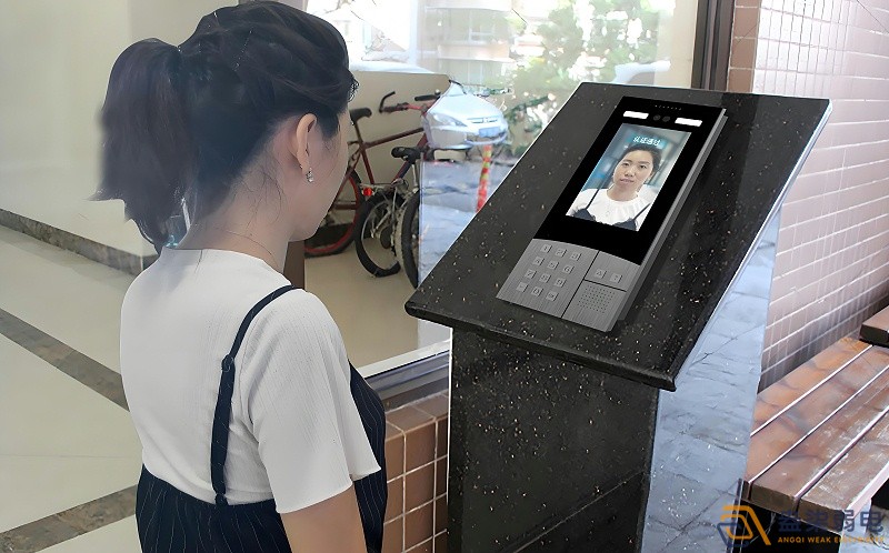 臉就是鑰匙，辦公大樓人臉識別門禁